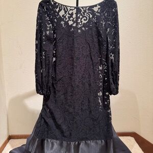 Laundry by Shelli Segal vintage lace cocktail dress.